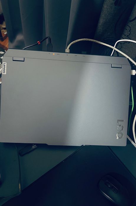 Lenovo Gaming - Core i7-13650HX | RTX 5070 | 32GB RAM | Estado de Novo