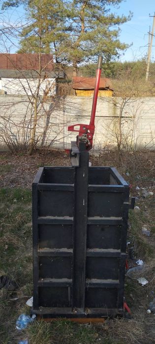 Продам прес на 3 тонни Антеко.