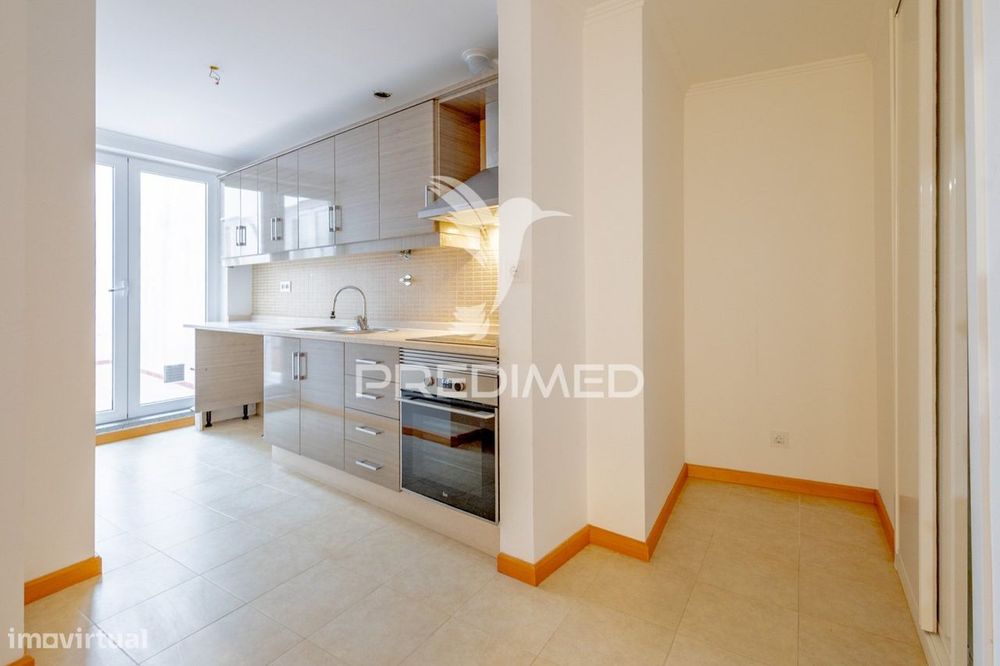 Apartamento T4- Centro Histórico de Évora com lugar de garagem.