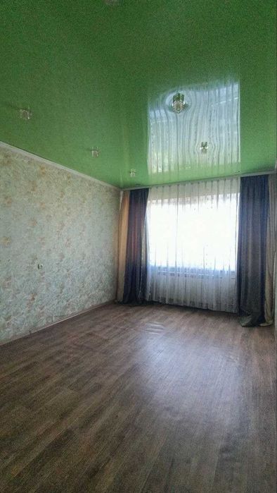 Продаж 3 кімнатної квартири КАРАЧУНИ