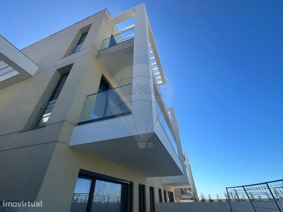 Moradia T5 para venda