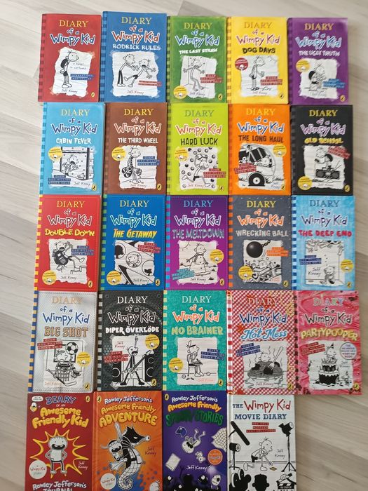 Zestaw 24x książek z serii "Diary of a Wimpy Kid"