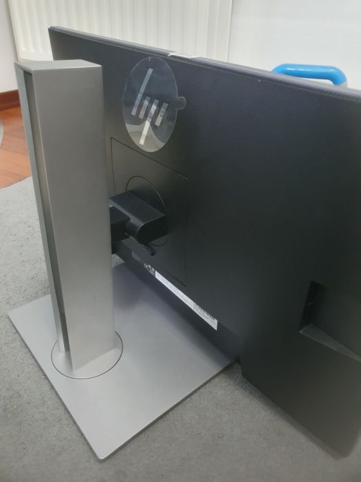 Monitor hp  E233 używany