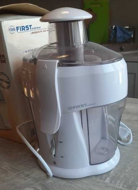 First FA-5208 соковитискач