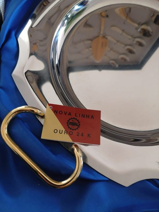 Vendo travessa para  bolo64729679901699124