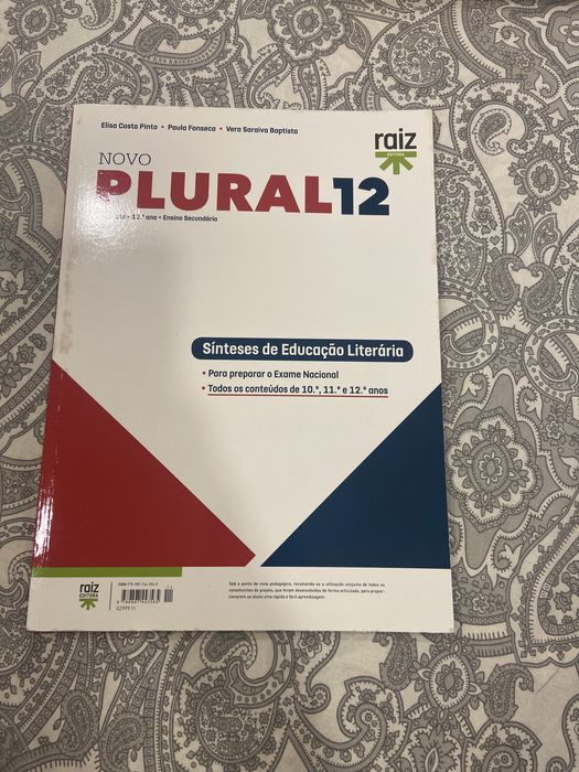 caderno de atividades português “plural 12”