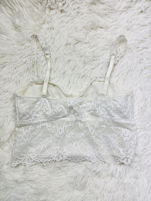 Biustonosz miękki koronka XS 34 biały