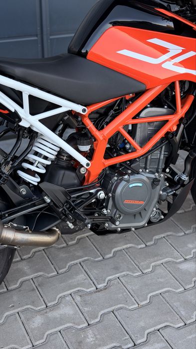 Мотоцикл KTM Duke 390