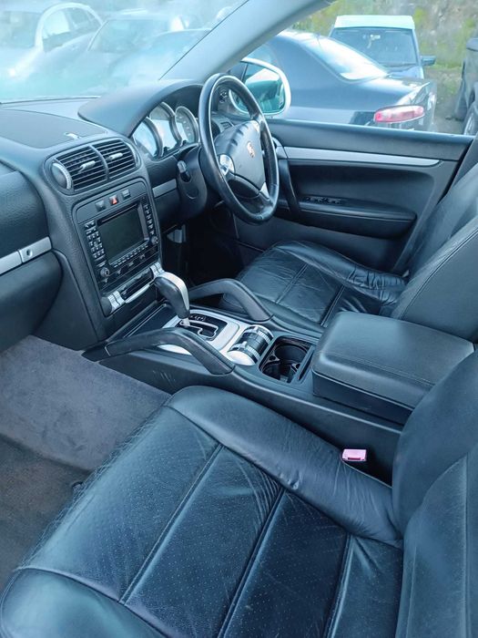 Porsche cayenne  4.5 S V8