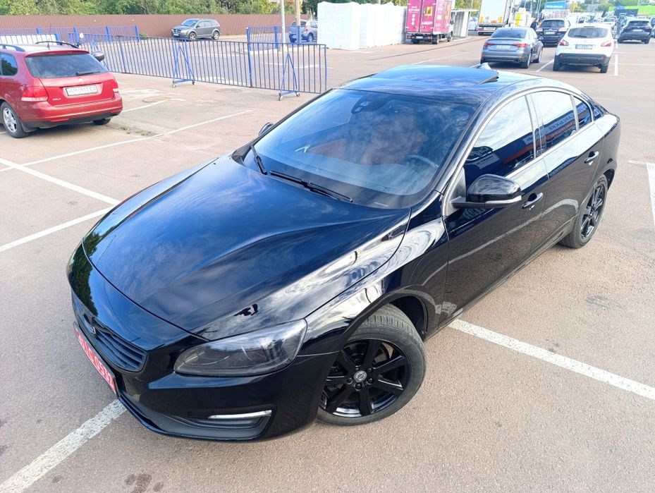 Автомобиль Свеже Пригнанна Volvo S60 T5