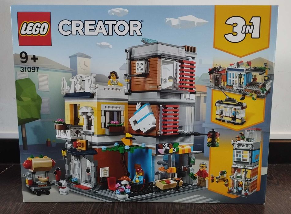 Lego Creator 31097 - Casa da Cidade com Loja de Animais e Café