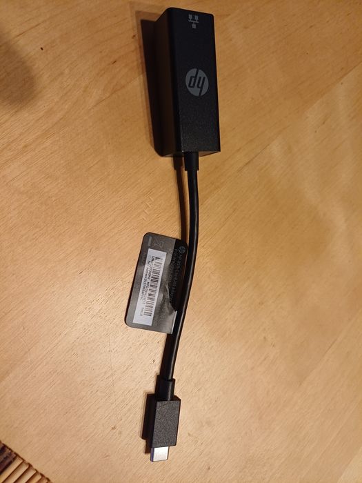 adapter HP USB-C na RJ45 (Ethernet / Gigabit LAN) z krótkim przewodem.