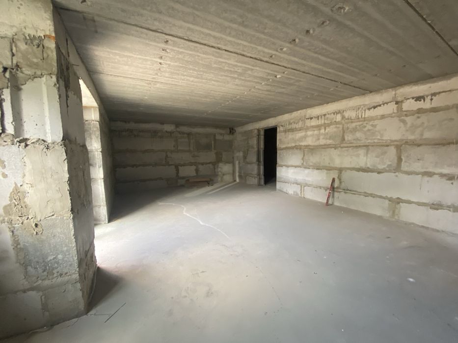 Здам в оренду приміщення 125м2(58,1 м2 та 66,3 м2) Петрівське містечко