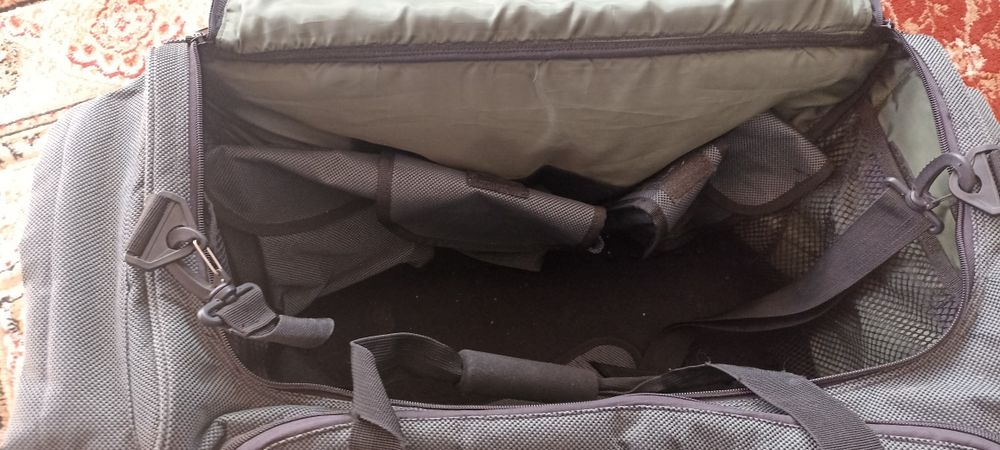 Torba karpiowa Marcel Van Den Eynde  z dnem z pianogumy.