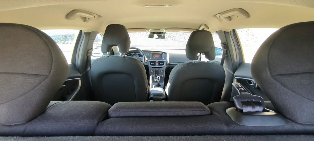Volvo V40 Cross Country 2.0 D2 Momentum