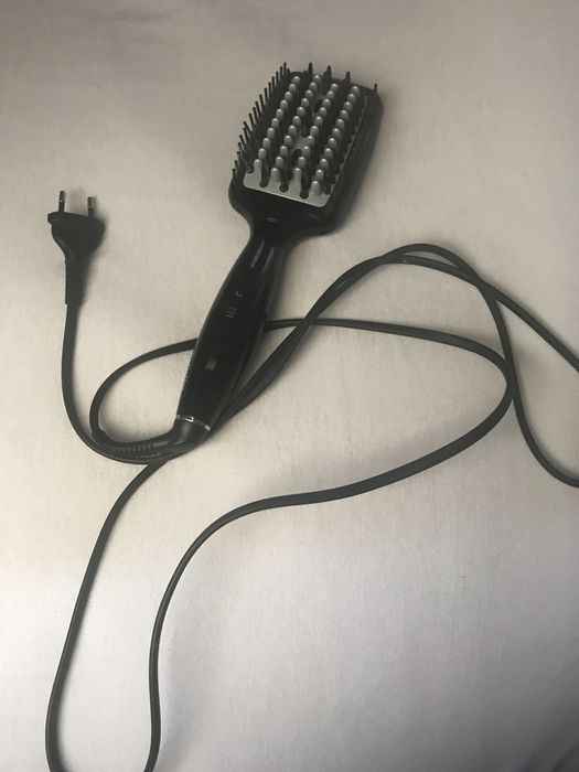Szczotka do prostowania włosów, prostownica