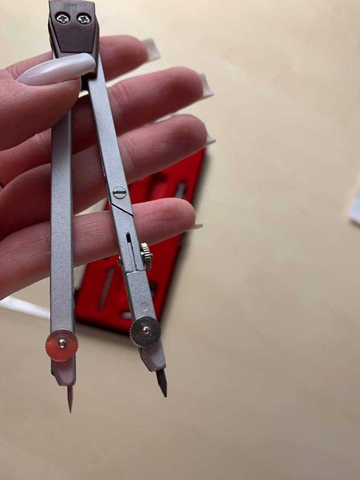 Циркуль для школи