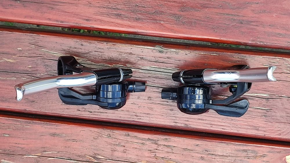 Klamkomanetki Shimano LX  ST-M560 , 7x3s