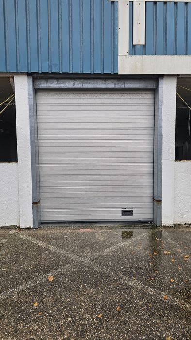 Brama garażowa 2.55x2.9 panelowa segmentowa rolowana przemysłowa