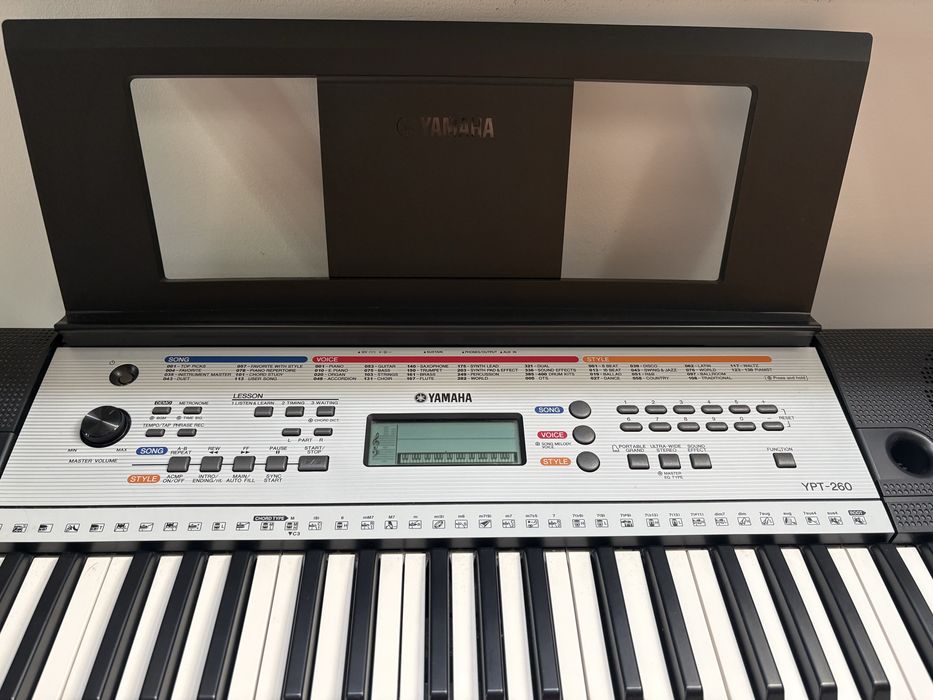 Keyboard  Yamaha YPT-260
