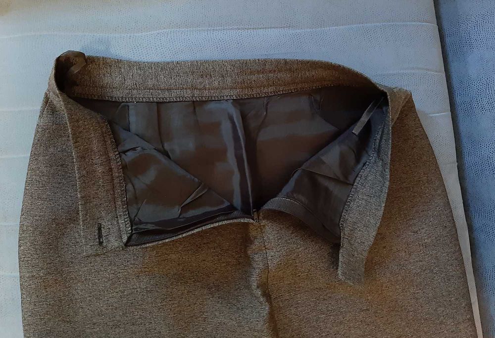 Юбка серая  новая 38р./Лаконічна спідниця міді сіра S/M