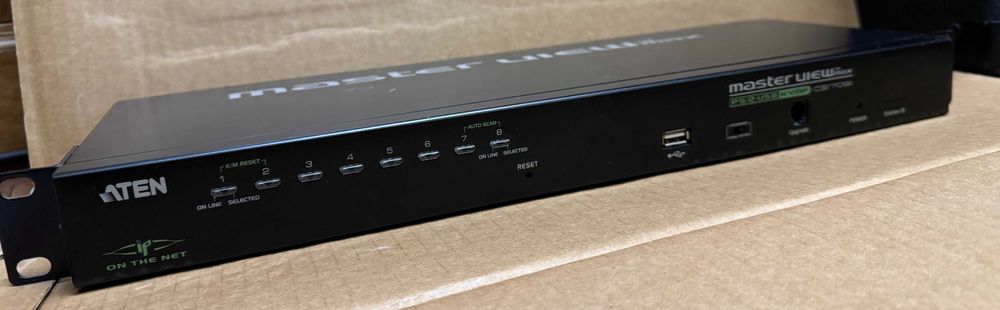 ATEN CS-1708i  8-портовий IP KVM перемикач