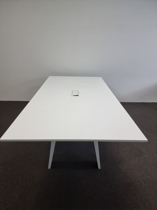 Mesa de reuniões retangular