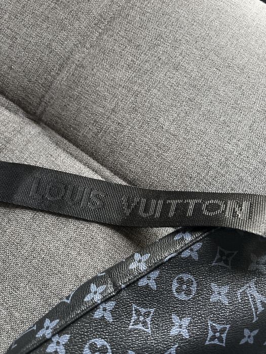 Bolsa Preta Louis Vuitton Elegância Atemporal