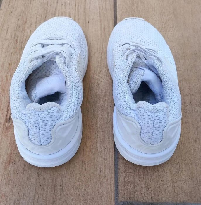 Białe sneakersy dziecięce Adidas ZX Flux J 'Triple White'