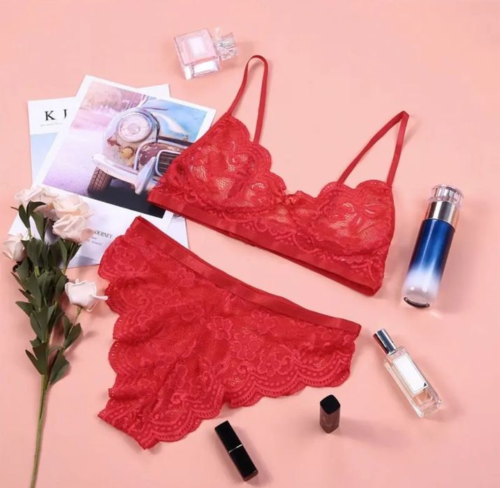 Спідня білизна червоного кольору,  нижнее белье красного цвета