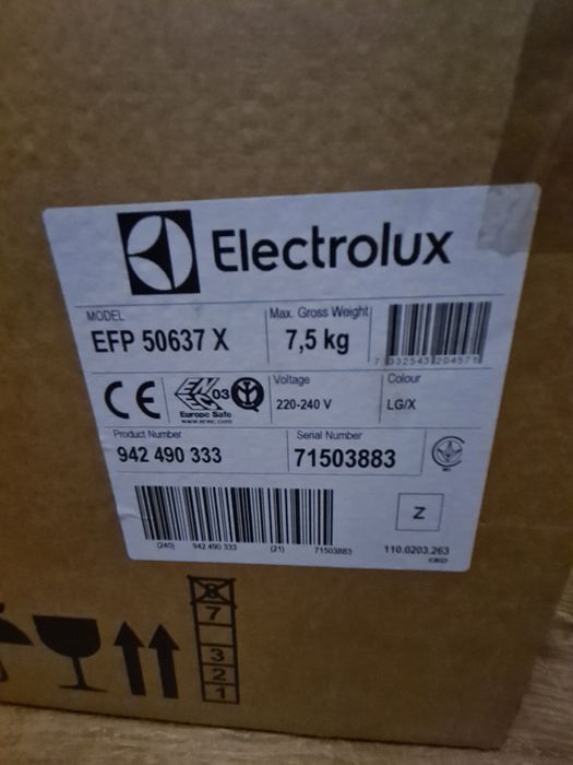 Витяжка Electrolux