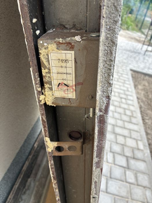 Двері вхідні китай