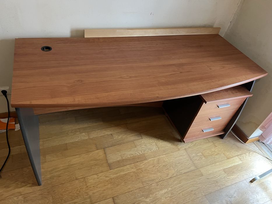 Secretaria com modulo de gavetas