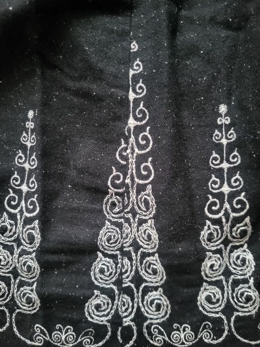 Haftowana spódnica r. 134