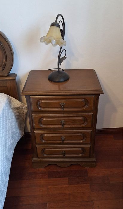 Móveis de quarto de solteiro em madeira maciça