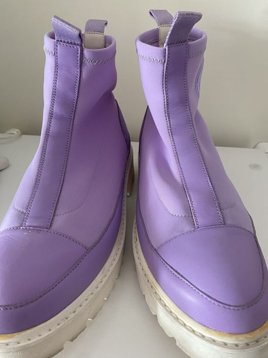 Botas #Esc usadas uma vez