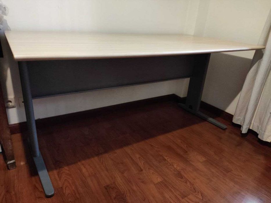 Mesa de escritório