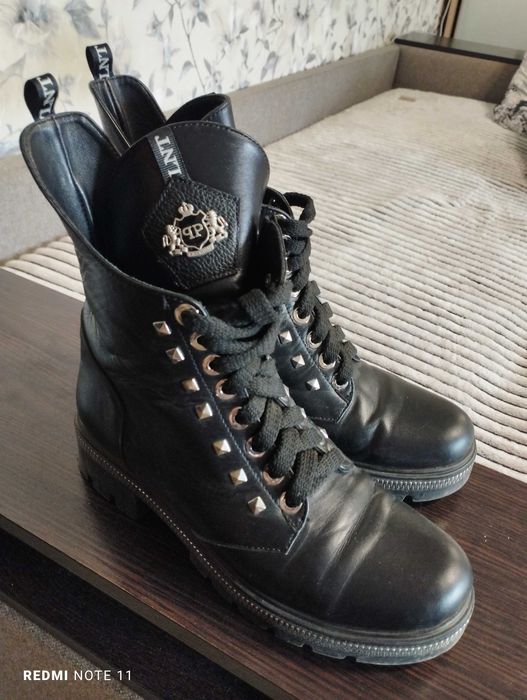 Жіночі шкіряні ботинки