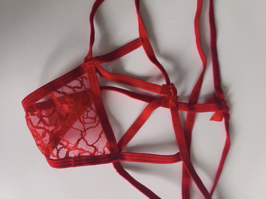 Super śliczne stringi 38 40 paski czerwone sexy