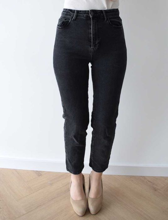 Grube mom slim spodnie jeansy Stradivarius 36 s mex28 wysoki stan jasno czarne