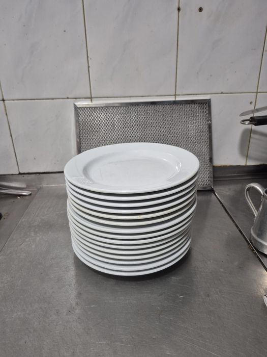 Loiça restaurante (72 pratos)