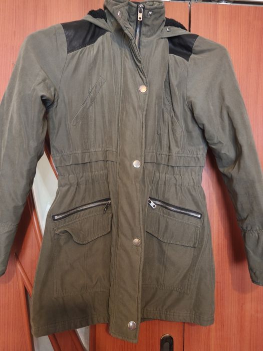 Продам курточкі на весну