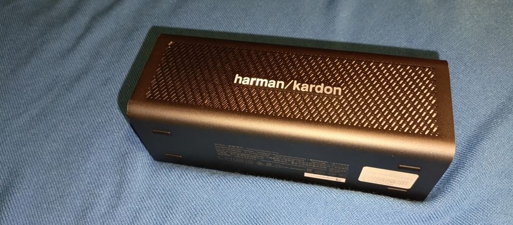Блютуз колонка Harman Kardon.