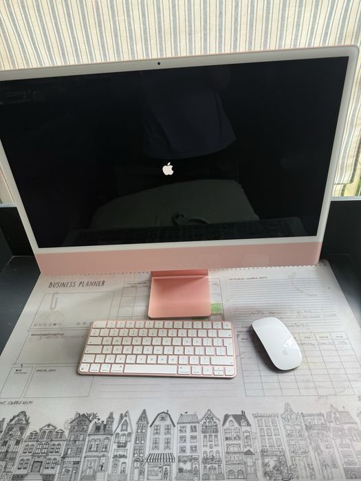 iMac with Apple M3 chip  rok 2023