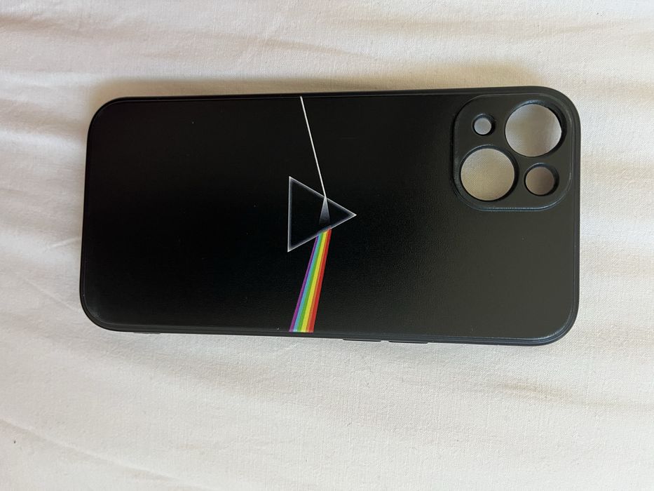 Etui Iphon 13. 6.1 cala.