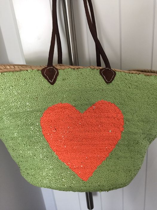 Cesta linda grande para a praia com lantejoulas  a ESTREAR