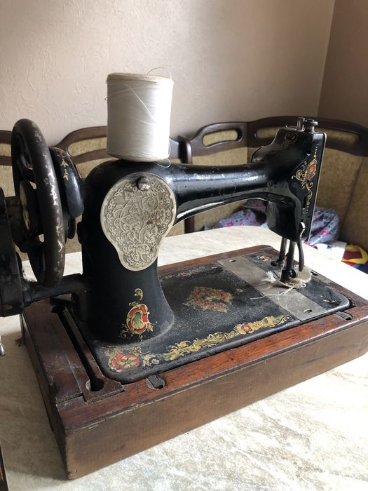 Швейна машинка-SINGER