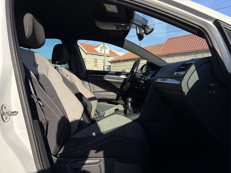 Volkswagen Golf R