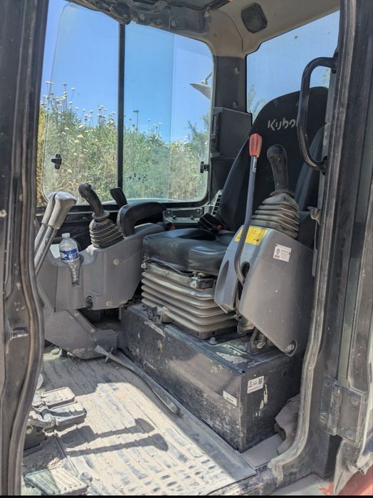 Mini giratoria kubota kx 57