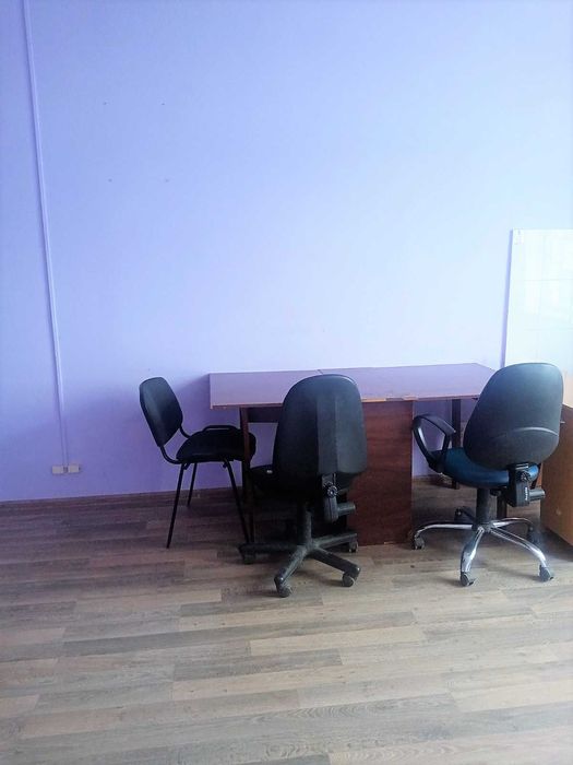 Здаються в оренду офісні кабінети р-н кр. ринку